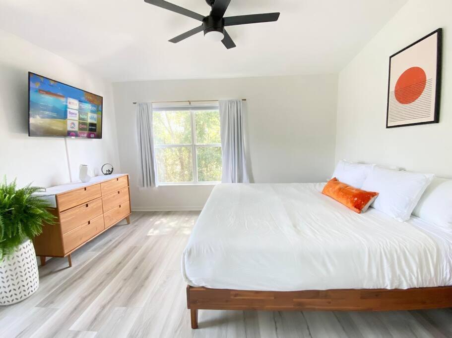 Sanctuary Gainesville Bright 2 Bedroom King Condo Εξωτερικό φωτογραφία